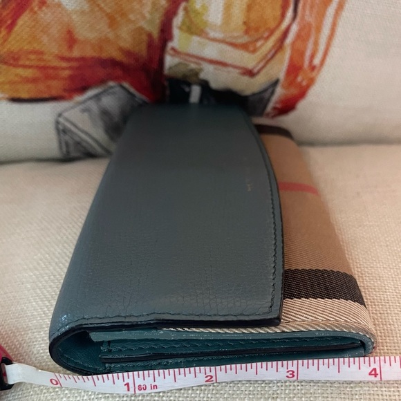 COA⭐️BURBERRY Continental wallet⭐️Smoky green⭐️PERFECT A FOR WALLET ON CHAIN⭐️ - Picture 11 of 12